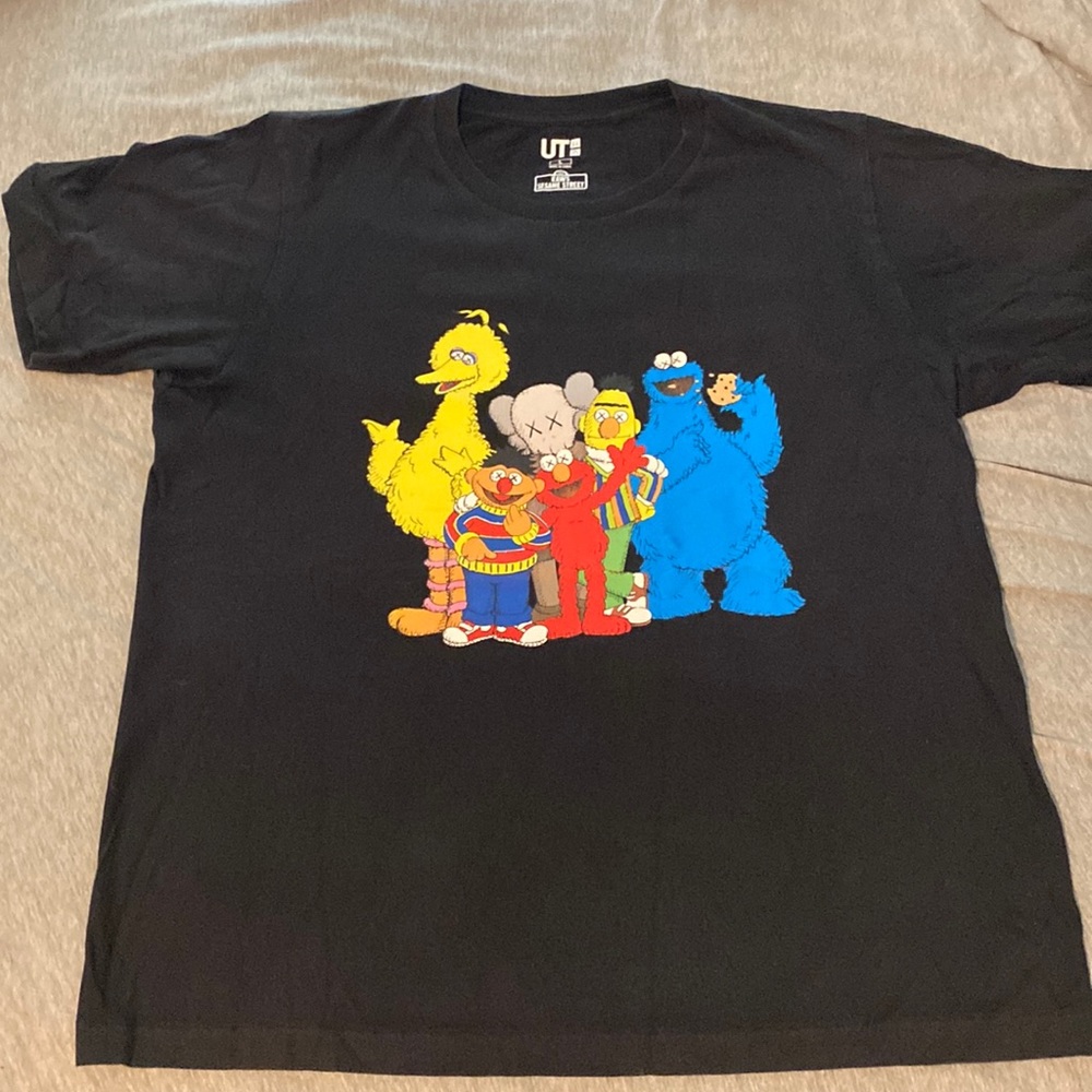 Kaws x Sesame street, Large, Black